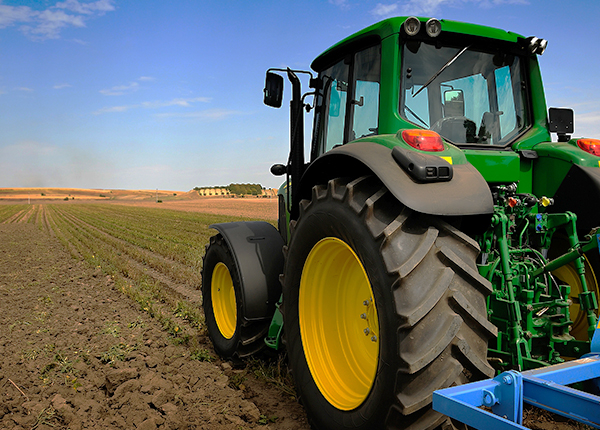 We are well-versed in the different types of insurance for farms of all types and sizes. 
